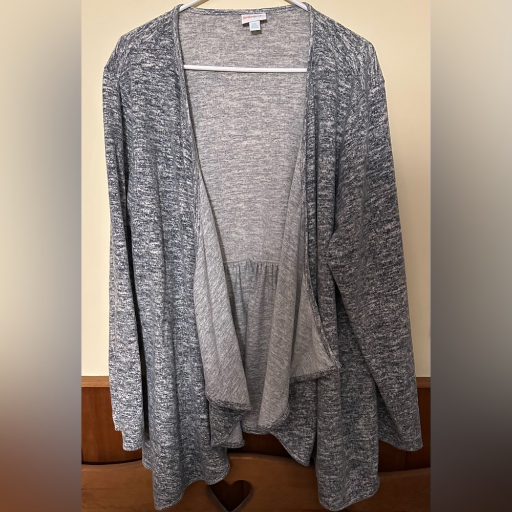 LULA ROE size 2XL light blue & white blend, long sleeved open front cardigan.